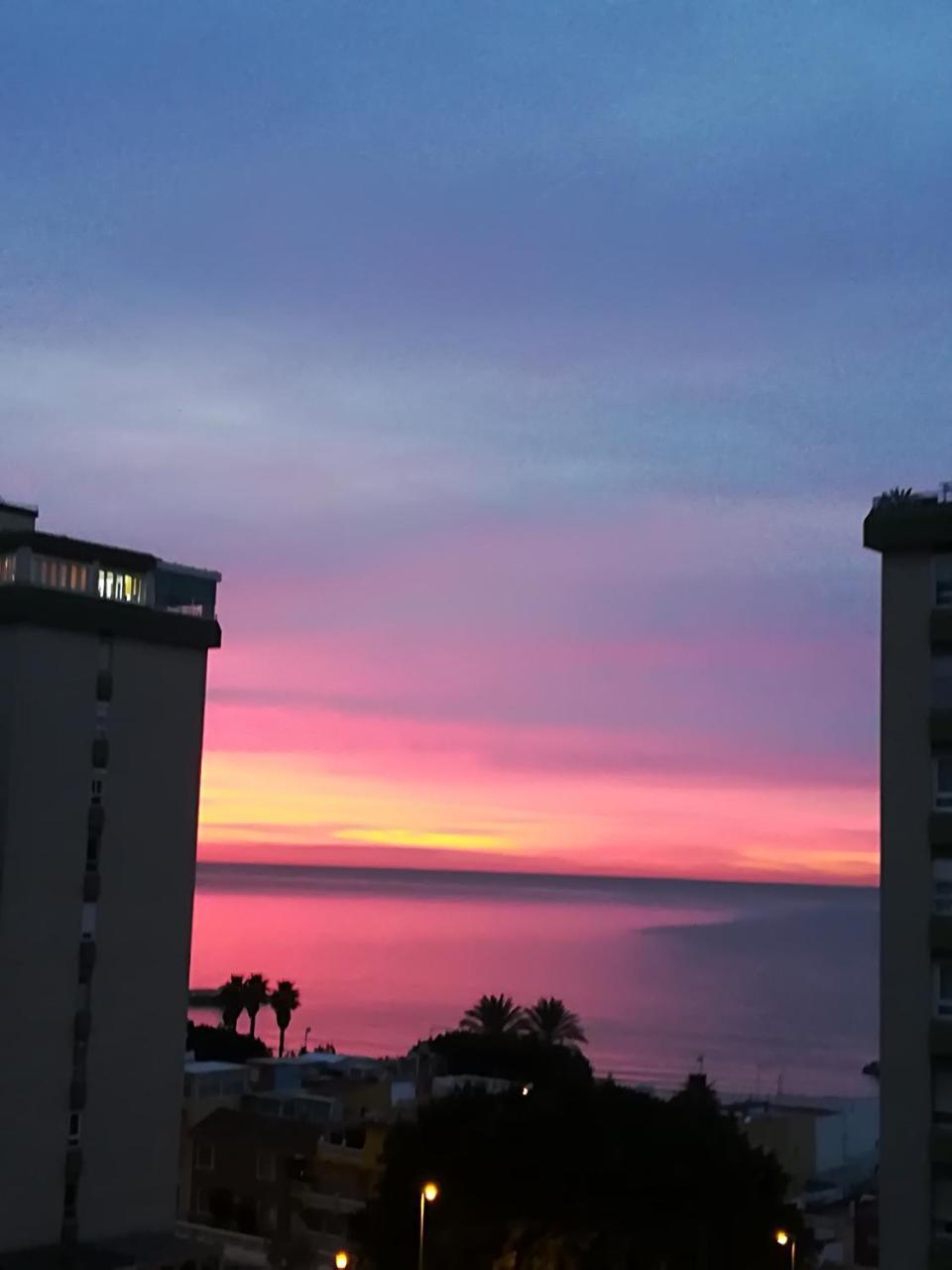 מאלגה Habitaciones Frente A La Playa מראה חיצוני תמונה